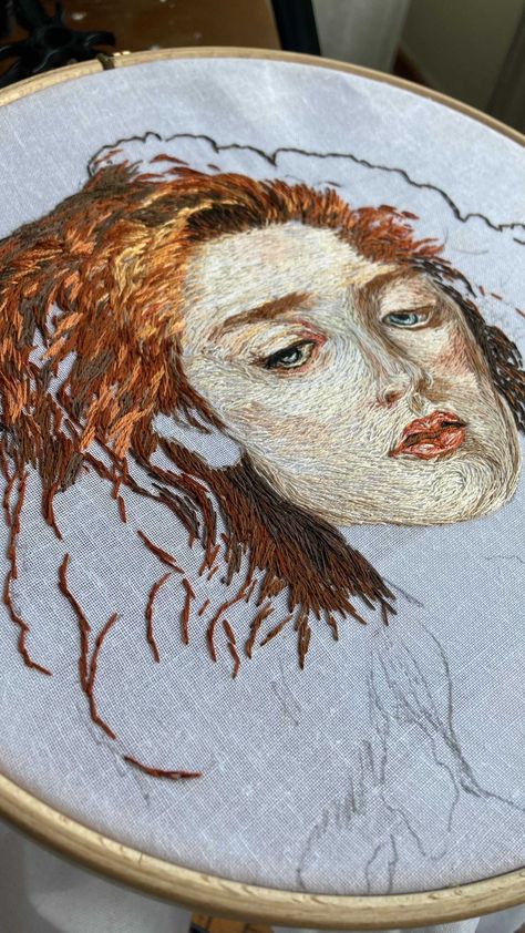 Hand Embroidery Portrait, Bead Embroidery Portrait, Fine Art Embroidery, Embroidering People, Portrait Textiles, Realism Embroidery, Embroidery Back Stitch, Bead Portrait, Stitched Portraits