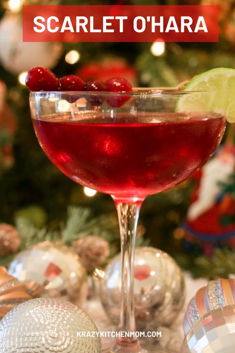 This nostalgic cocktail is a tradition in my family. We only make and serve it during the holidays between Thanksgiving Day and New Year's Day. House Party Alcohol, Yummy Cocktails, Specialty Drinks, Cranberry Cocktail, Cocktails Recipes, Fancy Cocktails, Christmas Entertaining, Southern Comfort, Christmas Cocktails