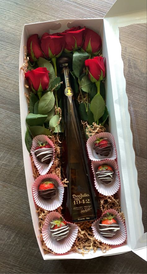 Personlized gift box. #tequila #chocolatecoveredstrawberries #roses #giftboxesideas Tequila Bottles Decoration Gift Ideas, Tequila Gift Basket Ideas, Tequila Gift Idea, Tequila Gifts Basket, Treat Business, Tequila Gift, Personlized Gifts, Strawberry Box, Valentines Candy