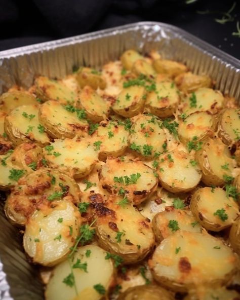 I brought this to a potluck once, and everyone scrambled to get some Freeze French Fries, French Fries Recipes, Parmesan Baked Potatoes, Fries Recipes, Casserole Kitchen, Food Events, Baked Potato Recipes, Potato Recipes Side Dishes, Potatoe Casserole Recipes