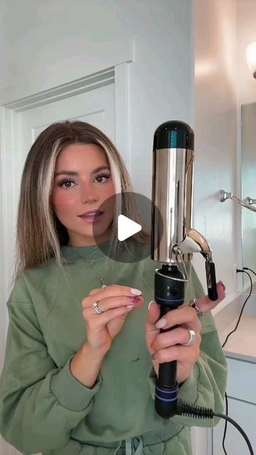 Hair care routinee on Instagram: "All products & curling iron are link i put below bio #hairtutorial #newhairtools #curlinghair #faq #requested #fyp" Styling Long Hair With Curling Iron, Heat Roller Curls, 2 In Curling Iron, Thick Curling Iron, Relaxed Curls Long Hair, 1.5 Barrel Curls, Electric Curling Iron, Big Curled Hairstyles, Curling Iron Curls Long Hair