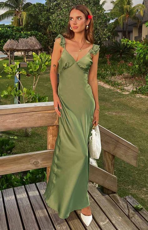 New Message Light Green Wedding Guest Dress, Light Green Bridesmaid Dress, Grad Dresses Green, Light Green Dress Outfit, Light Green Satin Dress, Light Green Formal Dress, Long Sundresses, Sage Green Outfit