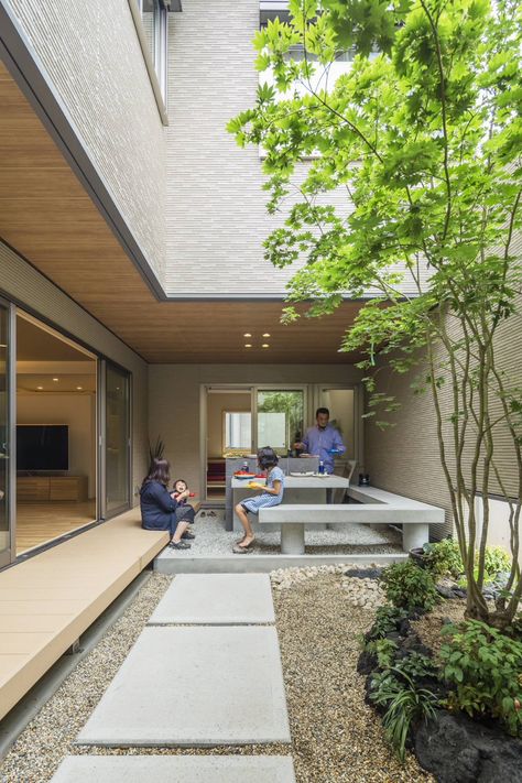 Indoor Courtyard, Courtyard Design, Internal Courtyard, Tropical House, Patio Interior, Courtyard House, Interior Garden, Courtyard Garden, Japanese House