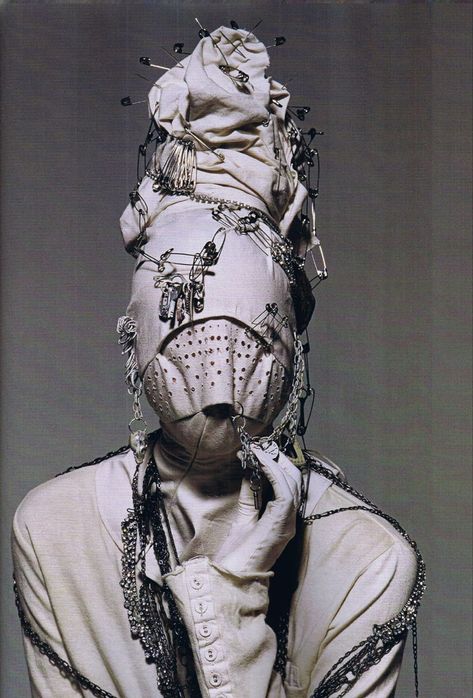 Jun Takahashi, Irving Penn, undercover, fashion, horror, aesthetic, weird, editorial Undercover Jun Takahashi, Vampire Masquerade, Irving Penn, Jun Takahashi, Concept Clothing, Weird Creatures, Anime Wall Art, Dark Photography, Face Coverings