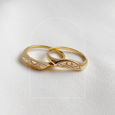 Relationship Rings, Real Gold Necklace, Sun And Moon Rings, Dainty Gold Rings, Friendship Rings, Round Pendant Necklace, Gold Sun, Ringe Gold, Moon Ring