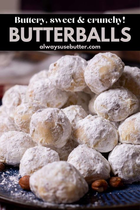 Jewel Cookies Recipes, Buttery Russian Tea Balls, Butterball Cookies Recipe, Gingerbread Snowball Cookies, Butterballs Cookies, Ball Desserts, Butter Ball Cookies Recipe, Mexican Wedding Cakes, Butterball Cookies