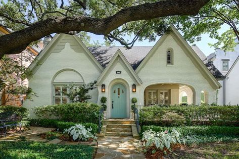 San Carlos, Vintage Bungalow, Tudor House Exterior, Cottage Remodel, Tudor Cottage, Trim Ideas, Bungalow Exterior, Tudor Style Homes, Cottage Exterior