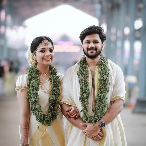 Guruvayoor Temple Wedding, Guruvayur Wedding, Malayalam Wedding, Mallu Wedding, Marriage Photoshoot, Flag Images, Indian Flag Images, Biodata Format, Dream Marriage