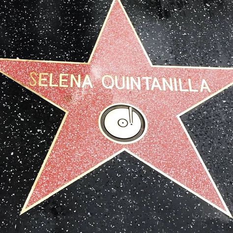 Selena Quintanilla Fashion, Selena Pictures, Selena Q, Selena Quintanilla Perez, Hollywood Walk Of Fame Star, Selena Quintanilla, Hollywood Walk Of Fame, Walk Of Fame, Stars