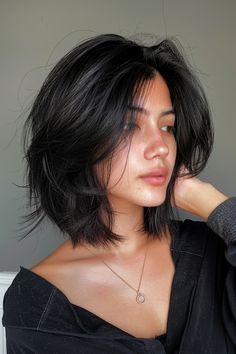 Pixie Haircut Shoulder Length, Short And Dark Hair, Shagged Bob Haircut, Short Cool Haircuts For Women, Not Too Short Haircuts, Short Hairstyle Women Textured Bob, Haircut Just Above Shoulders, Short Mexican Hair, Different Haircuts For Short Hair