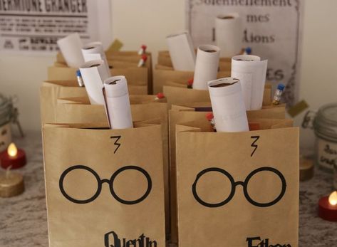 Space Crafts For Kids, Harry Potter Potions, Anniversaire Harry Potter, Theme Harry Potter, Harry Potter Birthday Party, Harry Potter Birthday, Harry Potter Party, Space Crafts, Macarons