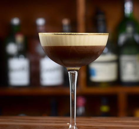 Frothy Espresso Martini, Large Batch Espresso Martini, Espresso Martini At Home, Esspresso Martini, Best Espresso Martini, Espresso Martini Cocktail, Lychee Martini, Espresso Martini Recipe, Espresso At Home