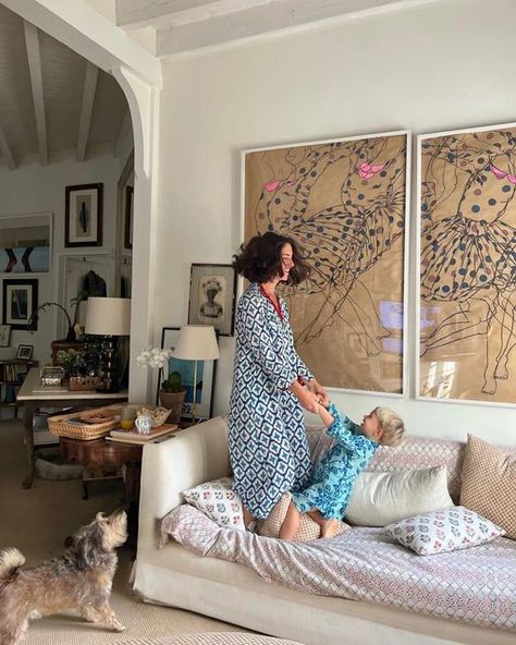 Rebecca de Ravenel on Instagram: "7.15 AM ☕️🧃with @lisacorti_official" Rebecca De Ravenel, Eclectic Interior Design, Eclectic Interior, Dream Decor, Cozy House, Wall Wallpaper, Interior And Exterior, Home Interior Design, Home And Family