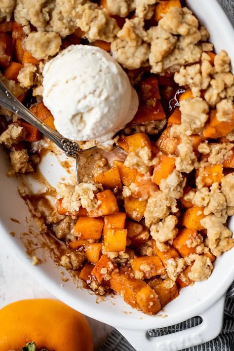 Persimmon Cookies, Persimmon Recipes, Persimmon Fruit, Crumble Recipe, Crumble Topping, Dessert Drinks, Persimmon, Fruit Recipes, A Fan