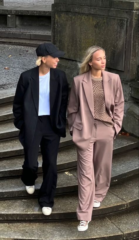 Classic Lesbian Style, Tomboy Outfits For Wedding, Tomboy Dinner Outfits, Wedding Guest Outfit Tomboy, Masc Fem Wedding, Gender Fluid Formal Wear, Semi Formal Masc Outfits Women, Masc Women Wedding Outfits, Masc Women Suit