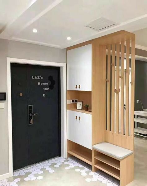 Awesome looking entrance for flats Room Divider Ideas High Ceiling, Wall Closet Living Room, Entrance Partition Design, Interior Partition Design, Shoe Cabinet Design, Vstupná Hala, Entry Cabinet, Hal Decor, Living Room Divider