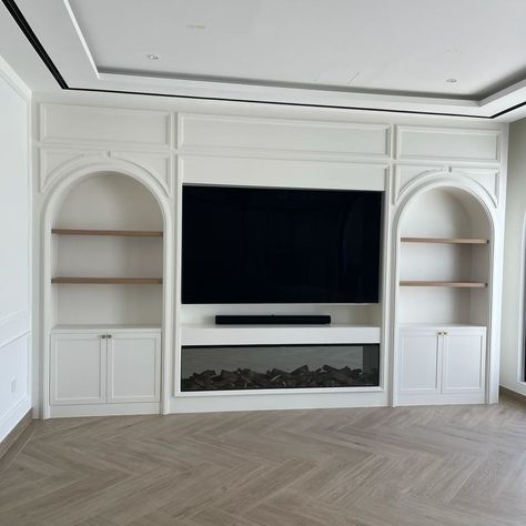 media wall with fireplace • Instagram Tv Wall With Built In Shelves, Tv On Corner Wall, Tv Built In Vaulted Ceiling, Niche Tv Wall, Tv Room Fireplace, Built In Tv Wall Unit For Bedroom, Inset Fireplace Feature Wall, Shiplap Media Wall, Whole Wall Media Unit