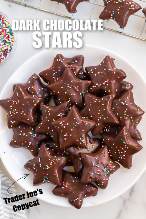 Chocolate Star Cookies, Shortbread Chocolate, Easy Cookie Recipe, Shortbread Cookies Christmas, Chocolate Stars, Chocolate Dipped Cookies, Chocolate Shortbread Cookies, Shortbread Recipe, Basic Cookies