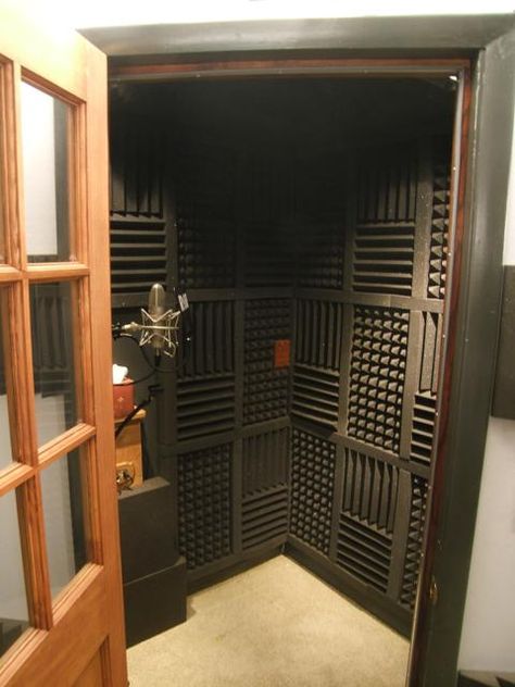 Ventilation and AC for a vocal booth. - VS-Planet Forums Studio Booth Design, Voice Over Studio Home, Sound Booth Design, Home Studio Music Ideas, Basement Recording Studio, Home Music Studio Ideas, Sound Booth, Studio Music Room, Studio Booth