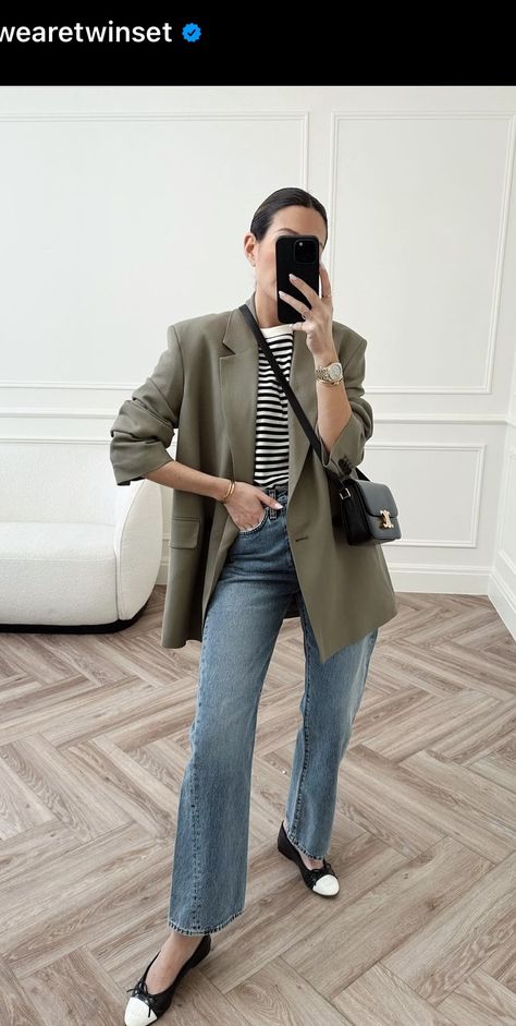 Green Blazer Outfit Fall, Sage Blazer Outfits For Women, Pale Green Blazer Outfit, Army Blazer Outfit, Oversized Khaki Blazer Outfit, Olive Blazer Outfits For Women, Green Linen Blazer Outfit, Army Green Blazer Outfit, Sage Blazer Outfit