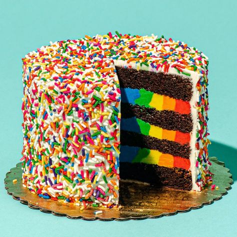 A Rainbow Delight: Chocolate 4-Layer Rainbow Cake The Best Cakes, Edible Centerpieces, Cake Rainbow, Rainbow Cakes, Rainbow Frosting, Best Cakes, Blueberry Coffee, Blueberry Coffee Cake, Rainbow Birthday Cake