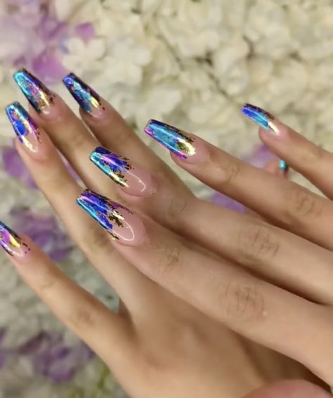 Foil French Nails, Lace Foil Nails, Nail Ideas With Foil Flakes, Foil Tip Nails, Transfer Foil Nail Art Design, Foil Nail Art Designs Ideas, Transfer Foil Nails, Nails With Foil, Lavish Nails