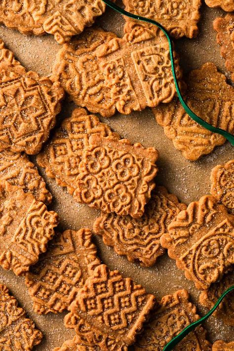 Baker Street Society, Belgian Spice Cookies, Vegan Speculoos Cookies, Speculoos Cookies Recipe, European Christmas Cookies, European Cookies, 2023 Bags, German Pastries, Spice Cookie Recipes