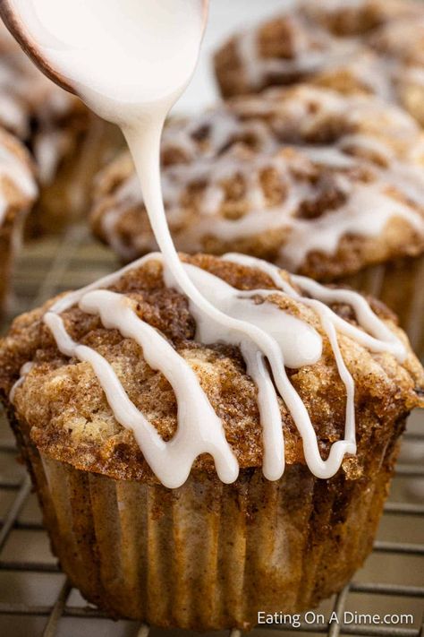 Cinnamon Roll Muffins - Eating on a Dime Gf Cinnamon Roll Muffins, Sour Cream Cinnamon Muffins, Cinnamon Bread Muffins, Cinnamon Swirl Muffins Recipes, Muffins Recipes Cinnamon, Muffin Cinnamon Rolls, Gluten Free Cinnamon Roll Muffins, Cinnamon Breakfast Muffins, Cinnamon Desserts Easy Quick