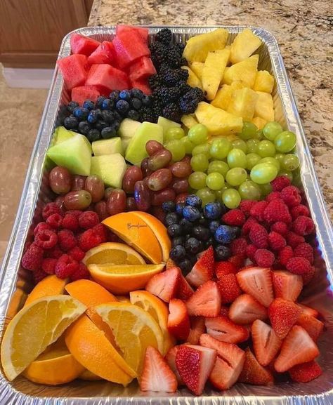 Easy Recipes | Take AWAY one ☝️ fruit from this platter 🤓  | Facebook Fruit And Veggie Birthday Party, Diy Fruit Platter, Easy Fruit Platter, Diy Fruit Tray, Fruit Trays, Fruit Platter For Large Party, Fruit Tray Ideas For Party, Beach Fruit Platter, Fruit Platter Ideas