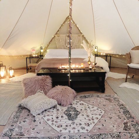 Bell Tent Flooring Ideas, Yurt Tent Camping, Glamping Bell Tent Interior, Glamping Furniture Ideas, Yurt Tent Interior, Bell Tent Living, Boho Bell Tent, Bell Tent Interior Ideas Glamping, 4m Bell Tent Interior Ideas