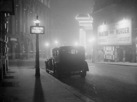 Central London, January 1936 Haunting Photos, London History, Fleet Street, St Pancras, Trafalgar Square, London Town, Old London, London Photos, Tower Of London