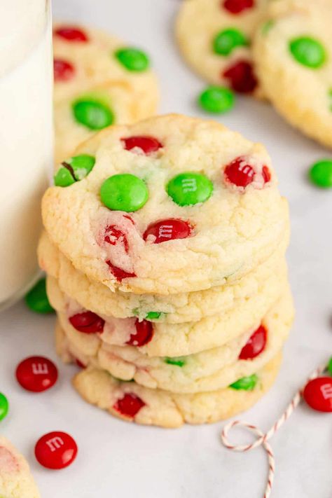 Cake Mix Christmas Cookies - My Rad Kitchen Cake Mix Christmas Cookies, Christmas Cookie Exchange Recipes, Cookie Exchange Recipes, Whipped Shortbread Cookies, Angel Food Cake Mix Recipes, Quick Dessert, Christmas Baking Recipes, Ginger Molasses Cookies, Soft Sugar Cookies