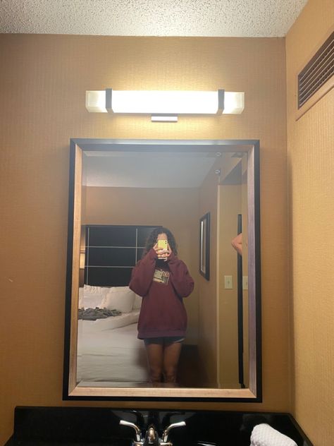 Hotel Mirror Pics, Brunette Mirror Picture, Girl Pictured In A Mirror, Girl Doing Makeup In Mirror, Girl Picturing In The Mirror Black Hair, Brunette Girls Mirror, Mirror Pic, Mirror Selfie, Mirror