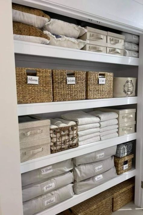 Organized Closet, Organized Pantry, House Organisation, Linen Cupboard, Linen Closet Organization, Ikea Furniture Hacks, غرفة ملابس, Home Organisation, Hus Inspiration