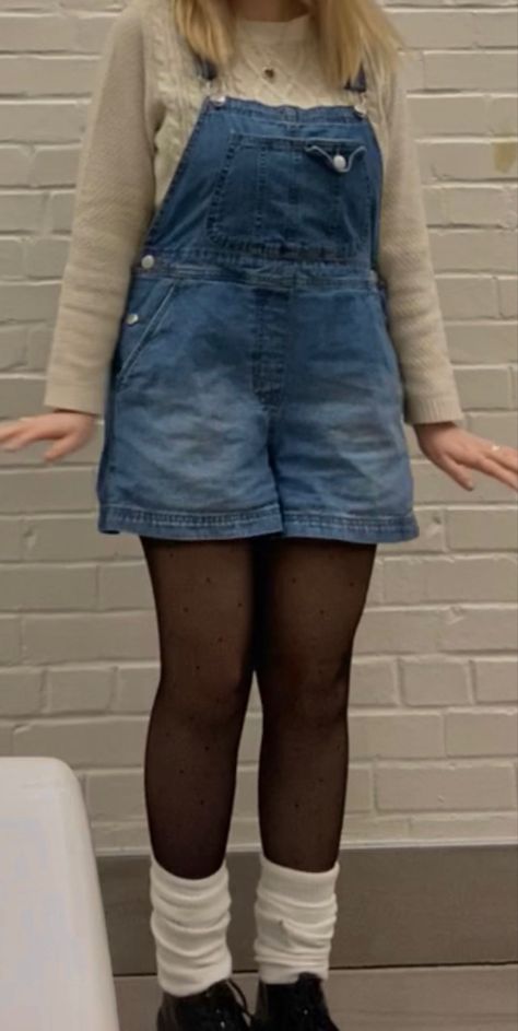 Overalls Turtleneck Outfit, Overall Shorts Outfit Winter, Outfits With Overalls Winter, Overalls And Tights, Short Overalls With Tights, Hoodie And Overalls Outfit, Preppy Overalls Outfit, Short Overalls Outfit Winter, Sweater With Overalls Outfit