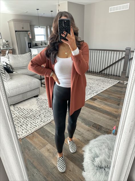 Cute Legging Outfits For Work, Fall Outfit With Leather Leggings, Simple Fall Outfits Leggings, Pto Outfits, Cute Summer Legging Outfits Casual, Outfits With Leggings And Cardigans, Cute Comfy Fall Outfits Leggings, Leggings Outfit Cardigans, Fall Work Outfits Leggings