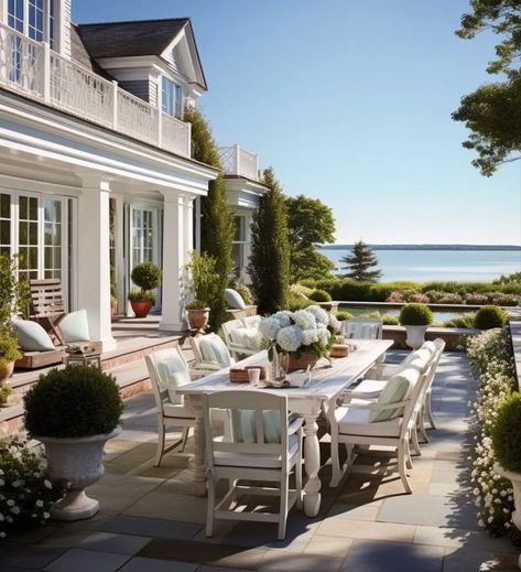 Cottage Mountain, Nantucket Style Homes, Hamptons Interior, Cornelia Street, Shore House, House Cottage, Dream Life House, Dream Beach Houses, Cape House