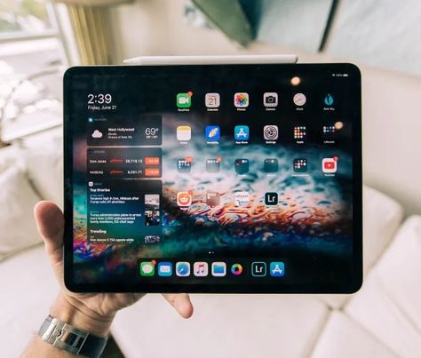 IPad Pro Set For Maze Of Upgrades In 2024, Including OLED Displays, M3 Mac-class Processor, And More Mobile App Icon, Best Ipad, Apple Technology, Ipad App, Pc Portable, Retina Display, Mobile Marketing, Apple Store, New Ipad