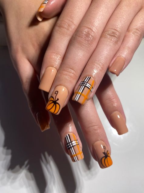 Cute Pumpkin Acrylic Nails, Poly Gel Nails Design Fall, Autumn Nails With Pumpkins, Fall Nail Designs Autumn French Tip, Fall Plaid And Pumpkin Nails, Fall Acrilyc Nails Ideas, Square Pumpkin Nails, Simplistic Nail Ideas, Pumpkin Plaid Nails