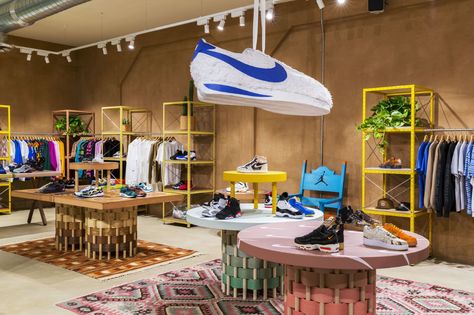 Racial Diversity, Shoe Store Design, Sneaker Shop, 2019 Runway, Store Interiors, Visual Culture, Sneaker Stores, Shoe Display, Retail Interior