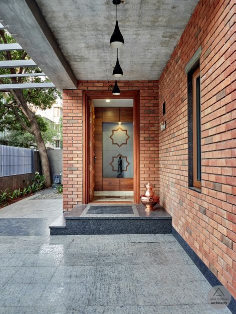 THE BRICK ABODE - House Design | Alok Kothari Architects - The Architects Diary Minimalistic Indian Homes, Brick Design House, Brick Home Design, Tropical Brick House, House Side Entrance, Mini House Design, Brick House Interior, Abode House, Traditional House Design