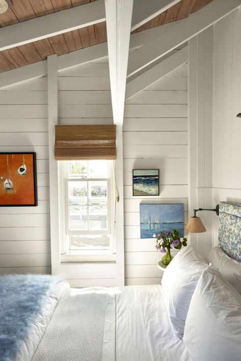 Beautiful Bedroom Designs, Nautical Bedroom, Coastal Bedrooms, White Sheets, Stylish Bedroom, Decoration Inspiration, Coastal Cottage, Beautiful Bedrooms, Beach Cottages