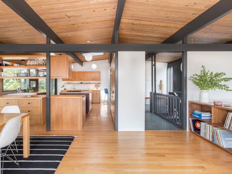 Idea for room divider on right had side - Hillside Midcentury by SHED Architecture & Design Shed Architecture, Piscina Interior, Eichler Homes, Modern Architects, Interior Remodel, Mid Century Modern House, Mid Century House, Home Decor Tips, Interior Design Styles