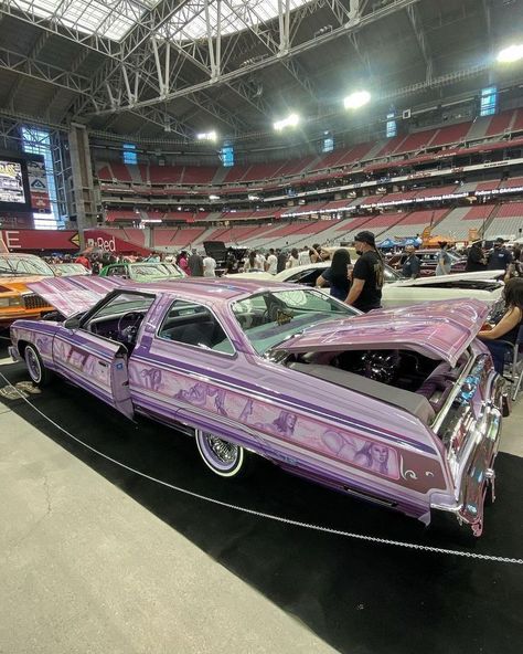 Cars Streaks, Purple Low Rider, Lowrider Cars Old School, Low Riders Cars, Low Rider Cars, Pink Lowrider, Vw Minibus, Lowrider Model Cars, Kawasaki Bikes