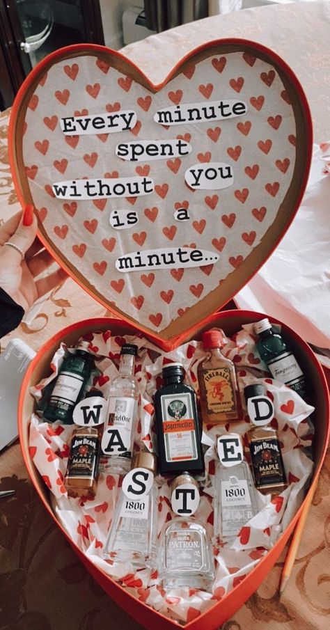 Vday Gift Ideas For Him, Vday Gift For Boyfriend, Valentine Gifts For Boyfriend Romantic, Valentines Craft Gift For Boyfriend, Men Vday Gift Ideas, Boyfriend Birthday Shoes, Valentines For Boyfriend Diy, Valentine Gifts For Him Boyfriends, 21st Birthday Ideas Present