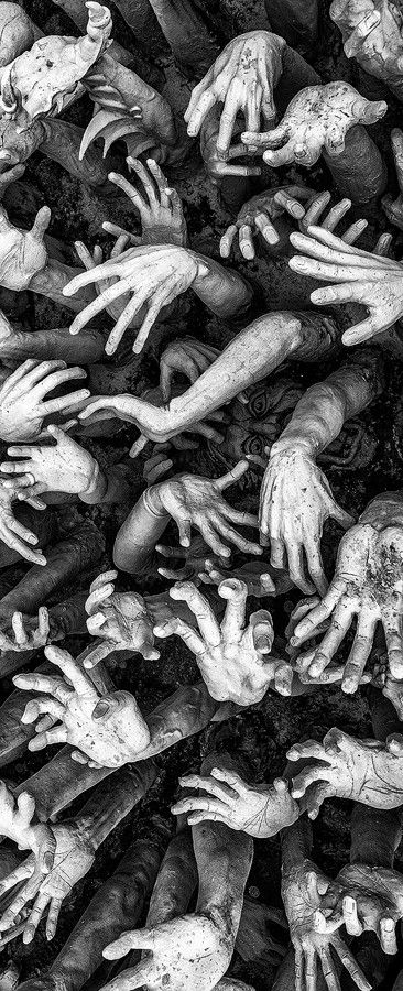 Movement Theatre, Hands Reaching Out, 다크 판타지, Foto Art, Trippy Art, Pics Art, White Photography, Black And White Photography, Dark Art