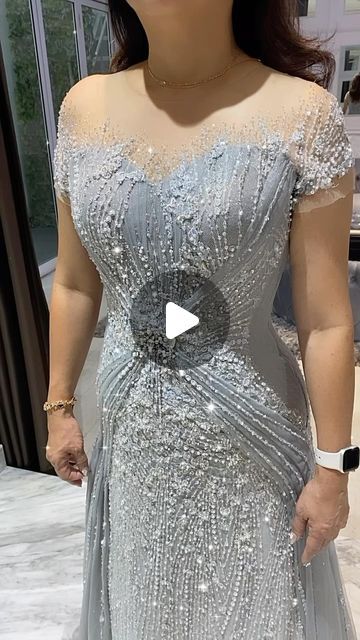 Mom Of Bride, Dress Soiree, Ombre Gown, Brides Mom, Mother Of The Bride Dresses Long, Silver Ombre, Modest Summer Dresses, Mother Of The Bride Gown, Women Blouses Fashion