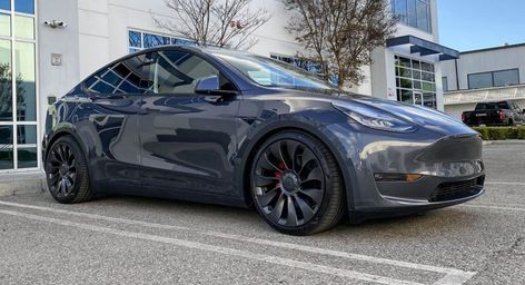 This Is One Of The First Tuned Tesla Model Ys Can You Tell Whats New? Tesla Y Model, Tesla Model Y Performance, Tesla Y, Neon Car, Luxury Car Interior, Crossover Suv, Tesla Motors, Sports Aesthetic, Tesla Car