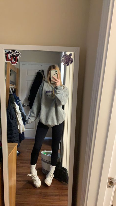 Back To School Outfits With Leggings, Outfit Ideas Winter School Leggings, Picture Day Inspo School Outfits, Period Fits For School, Period School Outfits, Outfits For School With Leggings, What To Wear On Your Period, Outfit Inspo With Leggings, Basic Girl Outfits School