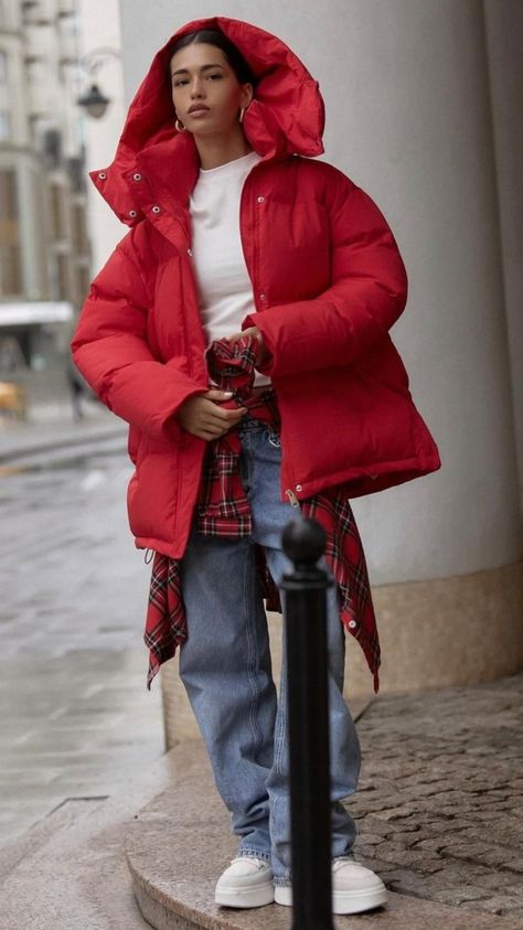 Red Long Puffer Jacket Outfit, Red Quilted Jacket Outfit, Red Puffer Outfit, Red Jacket Outfit Winter, Red Puffer Jacket Outfit, Long Puffer Jacket Outfit, Coats Puffer, Red Jacket Outfit, Quilted Jacket Outfit